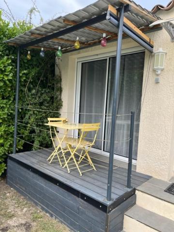 מלון Les Taillades Chez Frederique Et Jean-Claude מראה חיצוני תמונה