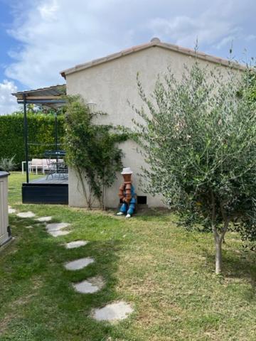 מלון Les Taillades Chez Frederique Et Jean-Claude מראה חיצוני תמונה